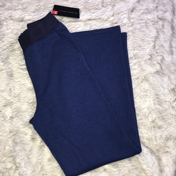 Under Armour Pants - NWT Under Armour sweatpants size Medium